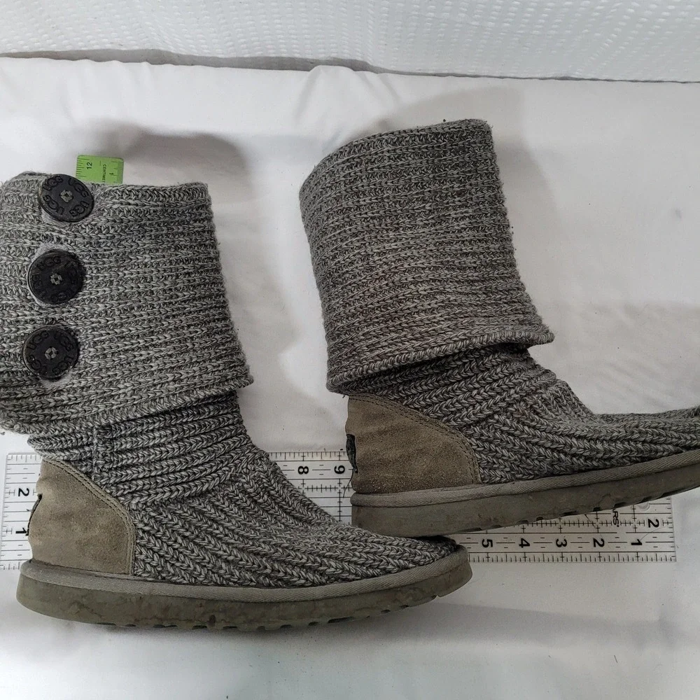 UGG Australia Classic Cardy Grey Knit Button Boots 5819 Womens Size 8